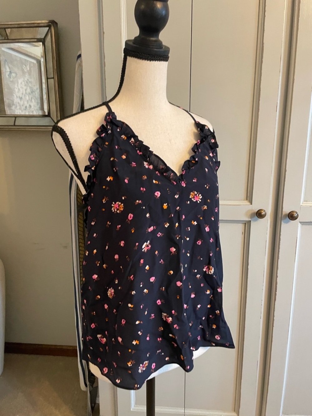 Rebecca Taylor Navy Feminine Ruffle V-Neck Cami. Size 6